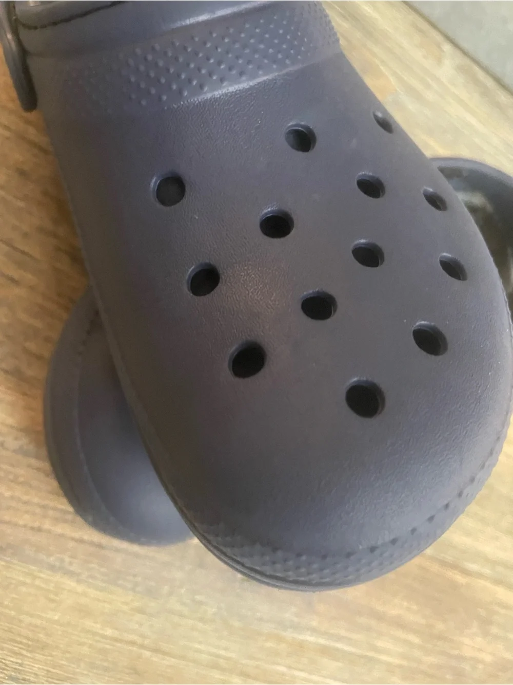 CROCS Kids Classic Clog with Fuzzy Lining in Navy Blue